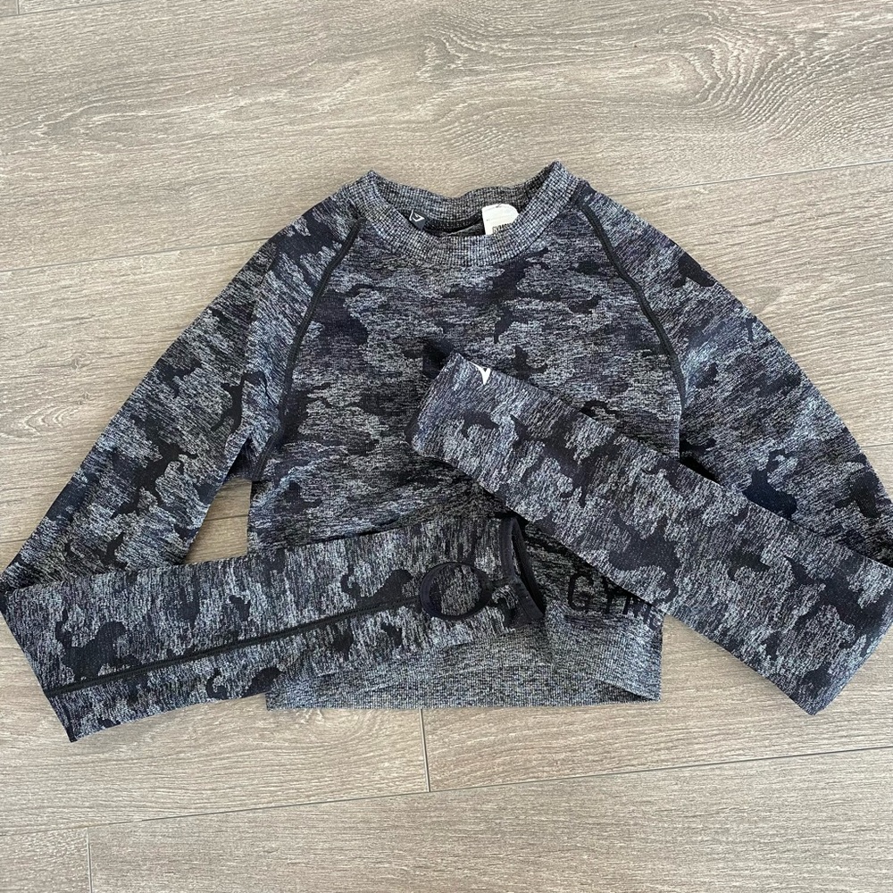 GYM SHARK FLEX CROPPED LONG SLEEVE